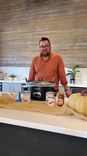 “Can we buy this house? It smells so good!” The kids said it best! 😂 What does “home” smell like to you? For us, it’s the warm, irresistible scent of this slow-cooker Caramel Apple Fondue we’re making for #Crocktober! 🍎 We don’t just sell houses; we help you find the place where memories (and amazing recipes) are made. This is a zero-stress, dump-and-go recipe—just like a zero-stress closing with our team! See our link in bio to Find Your Forever Agent® and start your journey home. 🔗 The Reci