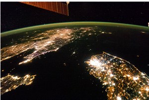 These pictures show international borders that are visible from space