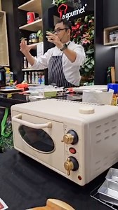 16 reactions | Throwback to Saturday! Chef Ling cooked up a festive...