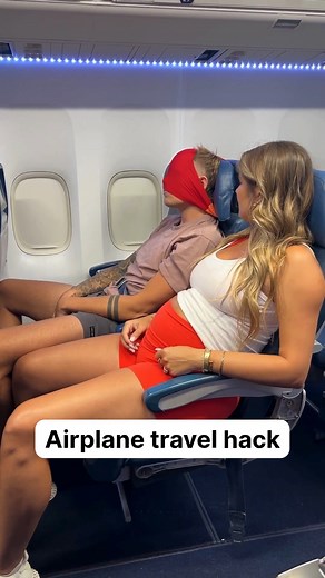 You've got to try this airplane travel hack! #fblifestyle #airplane #flight #travel #hack | Jamie and Blake