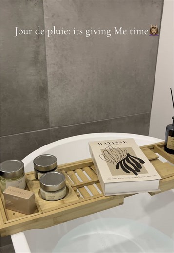 Routine de bain relaxante pour un jour de pluie
