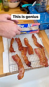 577K views · 926 reactions | Use foil to catch bacon grease before it goes down the drain #bacon #breakfast #grease #kitchentips | Liz & Jeff | Facebook