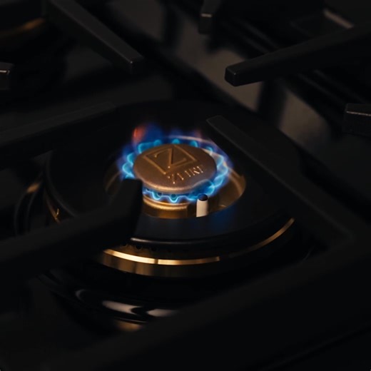 Experience the latest in ZLINE's proprietary professional appliance design with our most boundary-pushing innovation to date. Double your cooking power on every burner with DuoPro™. | ZLINE Kitchen and Bath