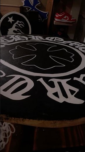 Drawing chrome hearts cross!#chromehearts #woodart #