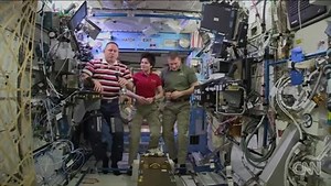 "CNN, los escuchamos claro y fuerte. Bienvenidos a la Estación Espacial Internacional" Este domingo a las 9 pm. ET en Oppenheimer Presenta, Andrés Oppenheimer habla con tres astronautas de la Estación Espacial Internacional. | CNN en Español