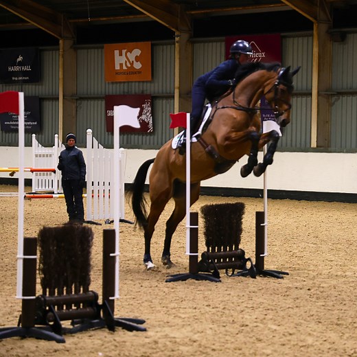 Ros Canter & Caroline Moore Masterclass 2023 An epic evening of true training insights as 2023 Badminton winner, Ros Canter Eventing & worldclass performance coach, Caroline Moore Event Coach shared their secrets to success. From the importance of pole work to practicing technical approaches, we see the ultimate training goal is really building a trusted partnership between horse & rider. With the crowd hanging on every top tip shared by Caroline & fully focused on each exercise demonstrated by 