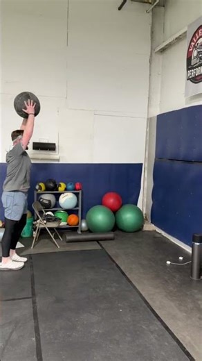 Ovhd MB Stomp to Wall w Step