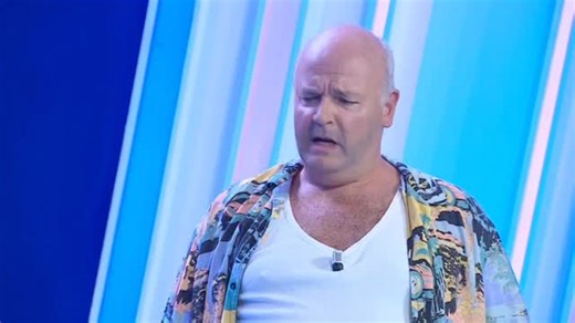 Este domingo Ginés se va a meter en unos problemas MUY divertidos🤣 Si no lo matan a golpes… lo remata el mal olor🤢 ¡Qué ganitas de que llegue nuestra cita de los fines de semana! ✨❤️ | En Otra Clave TV