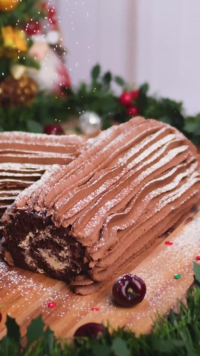 Delicious Homemade Yule Log Cake Recipe for Christmas