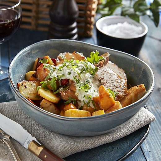 Långbakad fläskkarré med rotfrukter