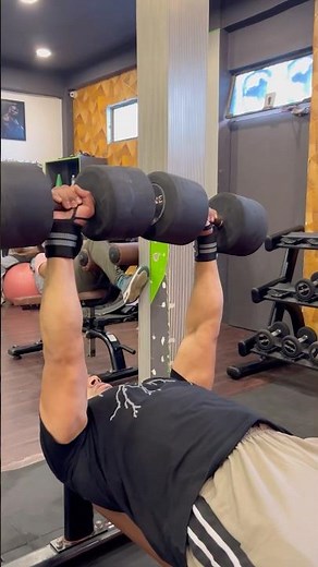 35 * 35= 70 kg dumbbell chest press heavy weight 🏋️‍♂️