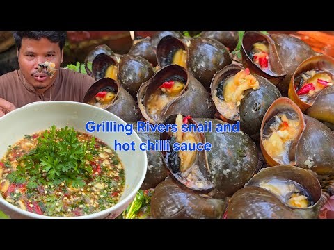 Mukbang asmr eating snail with spicy chilli sauce so yummy ខ្យងអាំងជ្រលកទឹកត្រីកោះកុង.