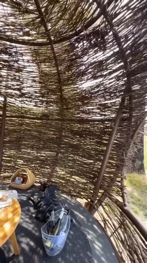 Springtime is for nesting at Golding Wines... How does a five-course degustation lunch and an afternoon in a whimsical hand-woven nest sound? This sublime little treehouse is perched on the highest slopes of the property, making it a prime spot to kick back, connect with nature and take your tastebuds straight to utopia! 🌳🥂 | Visit Adelaide Hills