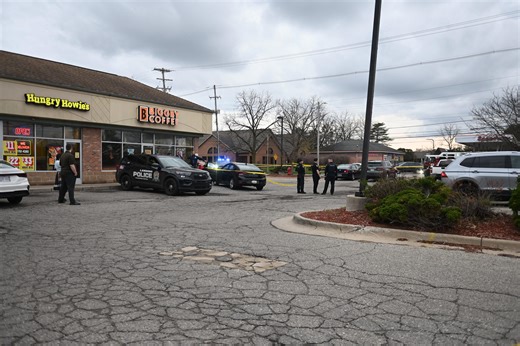 East Lansing police shoot suspect after stabbing on Lake Lansing Road