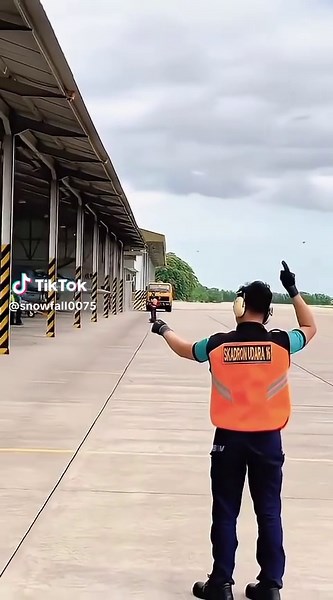 Explore AI Innovations with Balli Bot Mogis