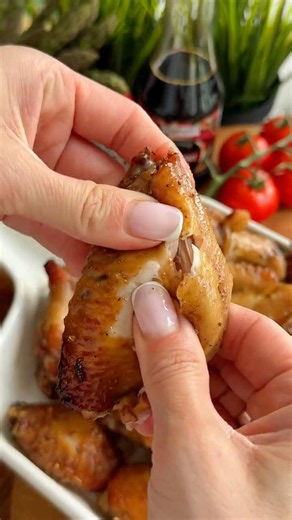Chicken Wings in Soy-Honey Sauce #wings #recipe