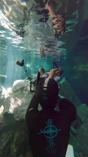 Underwater Photoshoot Behind-the-scenes in a Mexican cenote!