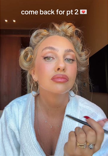 Get Ready for the Drake Concert: Hair, Makeup, and Outfit