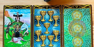 Oracle Vs. Tarot: What's The Difference?