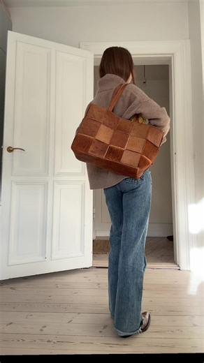 Stylish Brown Bag for Winter Fashion