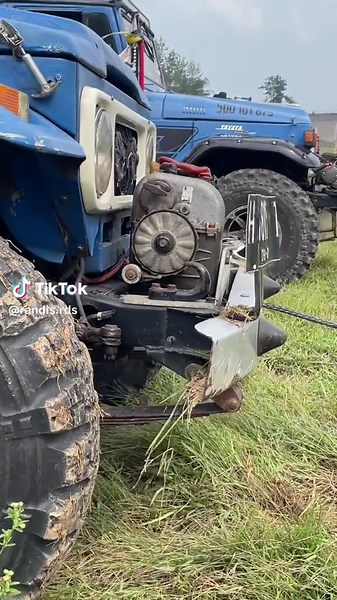 FJ40 8274 Winch: Ultimate Off-Road Power for Toyota Land Cruiser