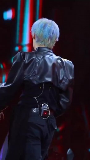 Lee Know's New Hair Transformation in Stray Kids Performance
