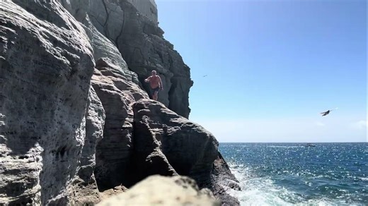 Ocean Waves Against Cliffs 🌊 Relaxing Sea Sounds | Nature Meditation | Gran Canaria