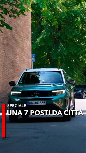 Opel Frontera: L'Auto Spaziosa e Facile da Guidare