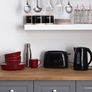 Get your uni kitchen looking 🔥🔥 with our pan-tastic kitchen range 🍳 http://bit.ly/2kpJRbj | Wilko