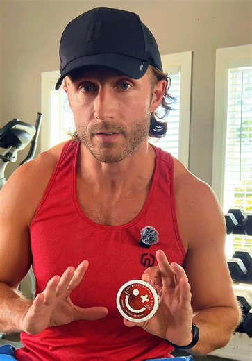 Pre-workout is sugar, acid, and hype. Then you crash halfway through your workout. Stop using pre-workout and energy drinks before the gym. No more scooping powders. No more acidic drinks that hit fast and fall off. Smile replaces all of it. 100mg of clean caffeine. No nicotine. No acid. Just steady energy that kicks in and holds — without wrecking your mouth in the process