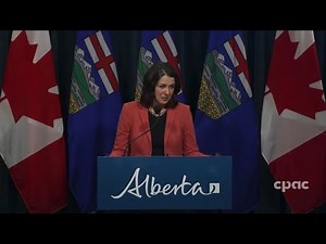 Alberta Premier Danielle Smith addresses the media in Calgary – January 10, 2023
