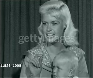Footage of Jaynie with Mickey Hargitay and their son Mickey Jr 💋 #jaynemansfield