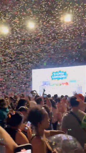 Pomona!!! What a special show to kick off this tour✨💓 The Yo Gabba Gabba Live! Tour is officially underway!!🚌💫 We can’t wait to see you on the road friends 🫶🌈 You can get your tickets at yogabbagabba.com | Yo Gabba Gabba