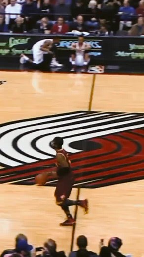 Uncle Drew 🔥🔥#fyp #basketball #foryoupage #fyyy #nbafyp #fypシ #nbaedits #nbamoments #crossovers #crossover #viralvideo #nba #fyyyyyyyyyyyyyyyy #viraltiktok #viral ##dunks #nba2k #nbacoldestmoments #kyrieirving #uncledrew