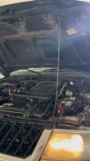 What is this engine knock ?Broken rocker arm or injector or rod knock ? Please help in the comments!