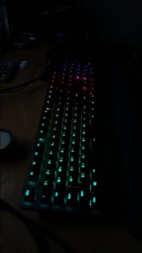 羅技 G512 RGB 鍵盤發光