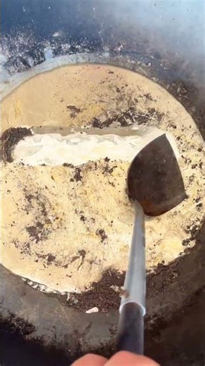 Masterful Technique for Cleaning Large Traditional Cast Iron Woks