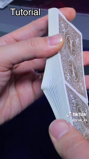 Faro Shuffle! Teach you this technique in one minute.