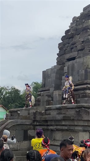Jumangkah ing Nayudho Nyai Bendolegi di Candi Lumbung