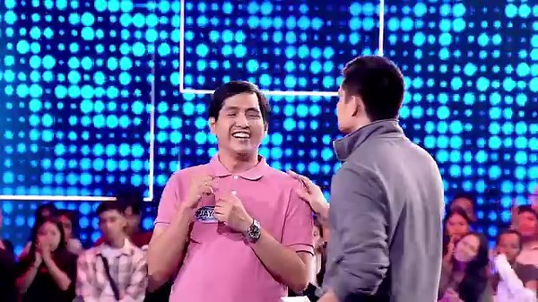 856K views · 10K reactions | #FamilyFeudPH #Highlights: WHAT A CLUTCH MOVE! Panoorin dito ang nakakakaba na last point ng Pantawid Pamilya!  Visit www.youtube.com/@familyfeudPH for full episodes and gmanetwork.com/FamilyFeudPH for more updates. | Family Feud Philippines | Facebook