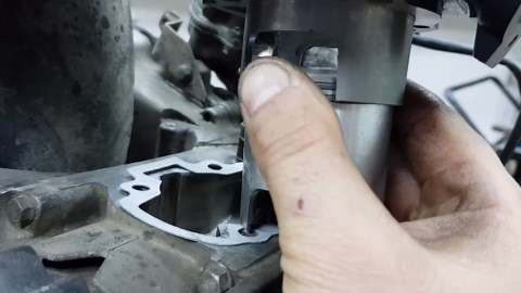 Honda Dio 28 Engine Upgrade – Installing 49mm TMMP Cylinder Kit for Enhanced Power!