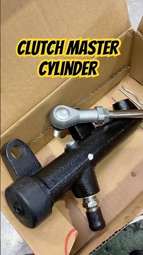 clutch master cylinder replacement. クラッチマスターシリンダーの交換。#automobile #mechanic #truck