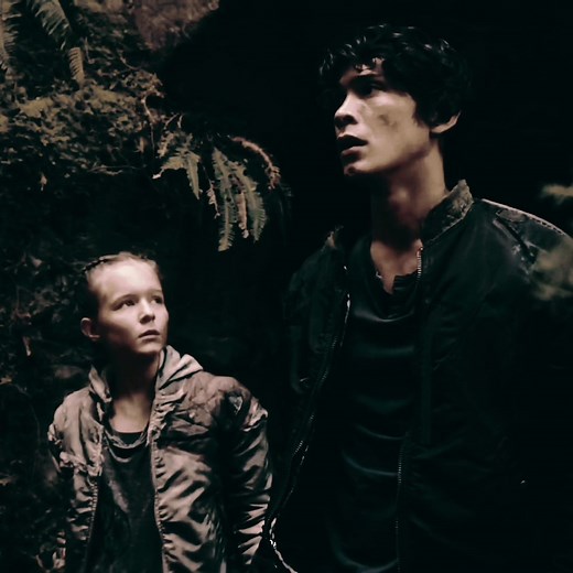 Sweet Moments of Bellamy Blake and the 100 Cast