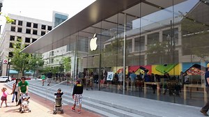 Video: Apple’s massive retail store in Portland dwarfs the Microsoft shop next door