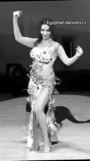 Explore the Art of Egyptian Dance