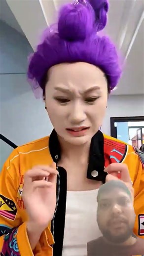 Introducing the "VitaWear SmartBand," a next-generation wearable gadget🎉