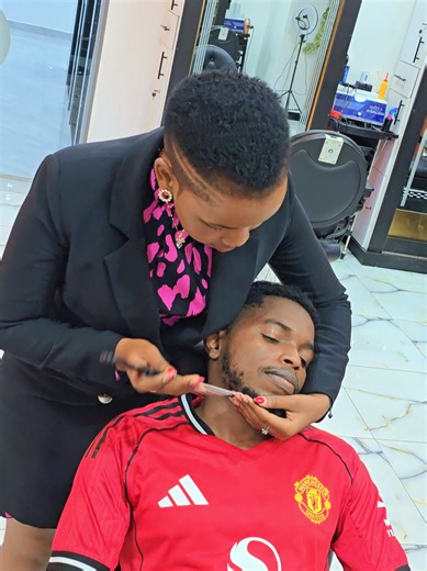 Watu Wangu Wa Man U Kujeni Tuwanyoe Kabla Tunyoe