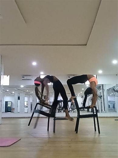 Mastering Handstands: Flexibility and Balance Training