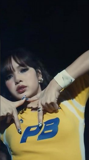 BLACKPINK LISA、巴西歌手Anitta 和奈及利亞歌手 Rema 為今年世界盃足球賽合作全新單曲〈Goals〉正式公開！