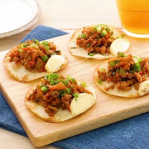 包むのが面倒くさいあなたへ！ 豚キムチオープン餃子のレシピ動画・作り方 | デリッシュキッチン